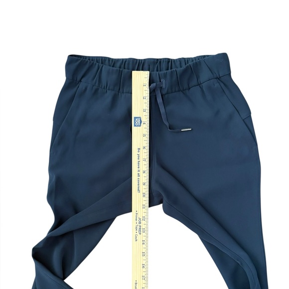 Lululemon On The Fly Pant *Woven 27" True Navy Comfort Travel Size 4 - Picture 5 of 9